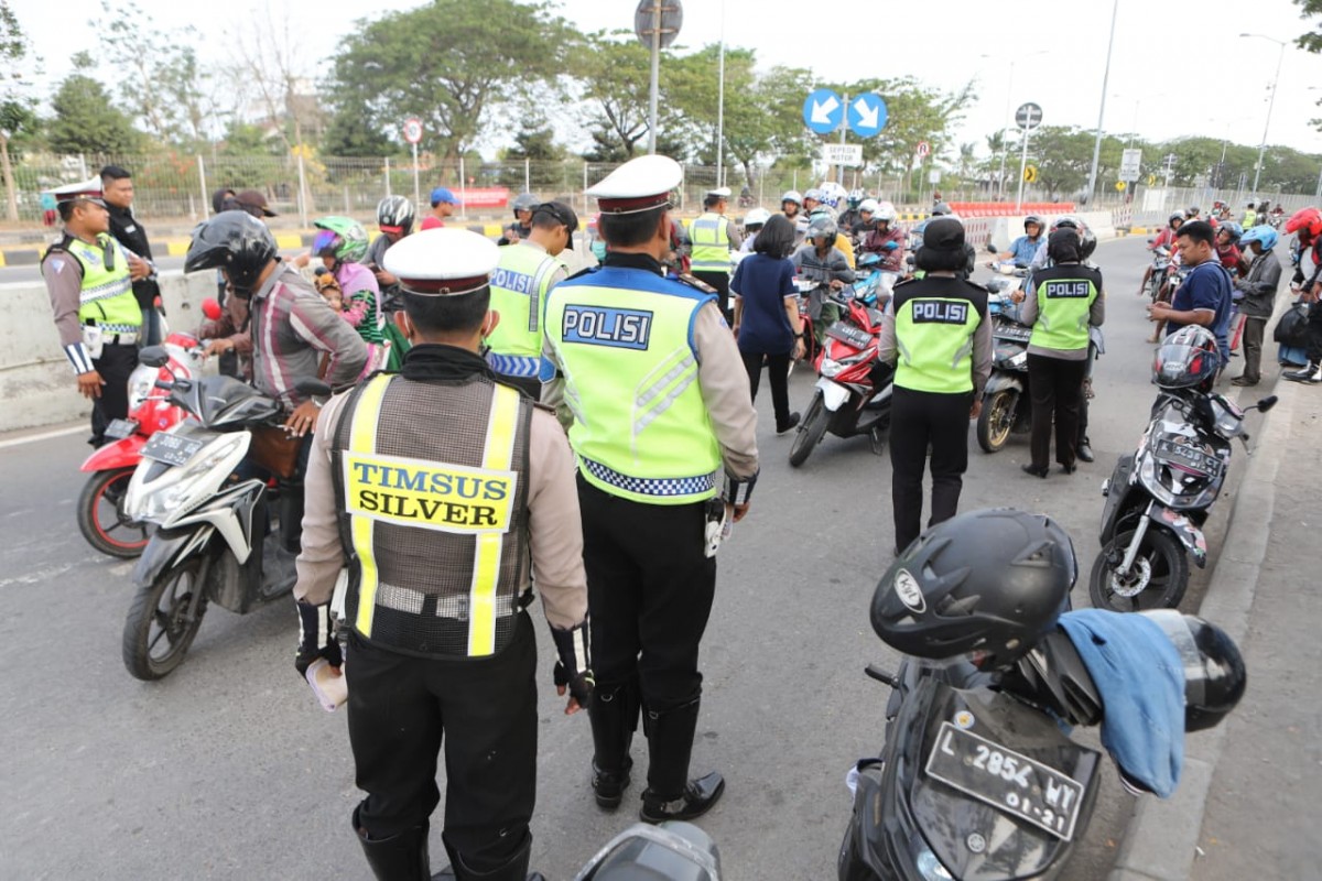 Ribuan Polisi Jatim Siap Tindak Pelanggar Lalin Di Operasi Zebra Semeru